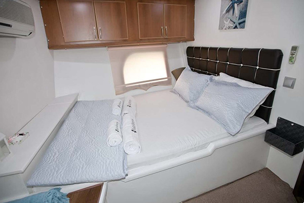 Spacious and comfortable ensuitedouble cabins with full air conditioning